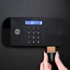 Yale YSEB/400/EB1 Coffre-Fort de Sécurité à Serrure Electronique 100 000 Combinaisons, A Poser et sceller | Format 40 x 35 x 34 cm (38,5L), Noir