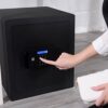Yale YSEB/400/EB1 Coffre-Fort de Sécurité à Serrure Electronique 100 000 Combinaisons, A Poser et sceller | Format 40 x 35 x 34 cm (38,5L), Noir